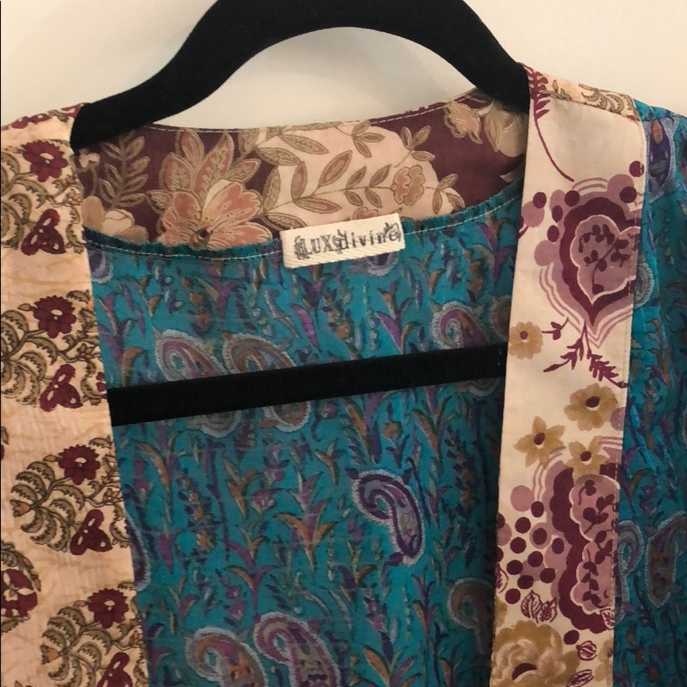 Lux Divine Silk Kimono - Picture 4 of 5